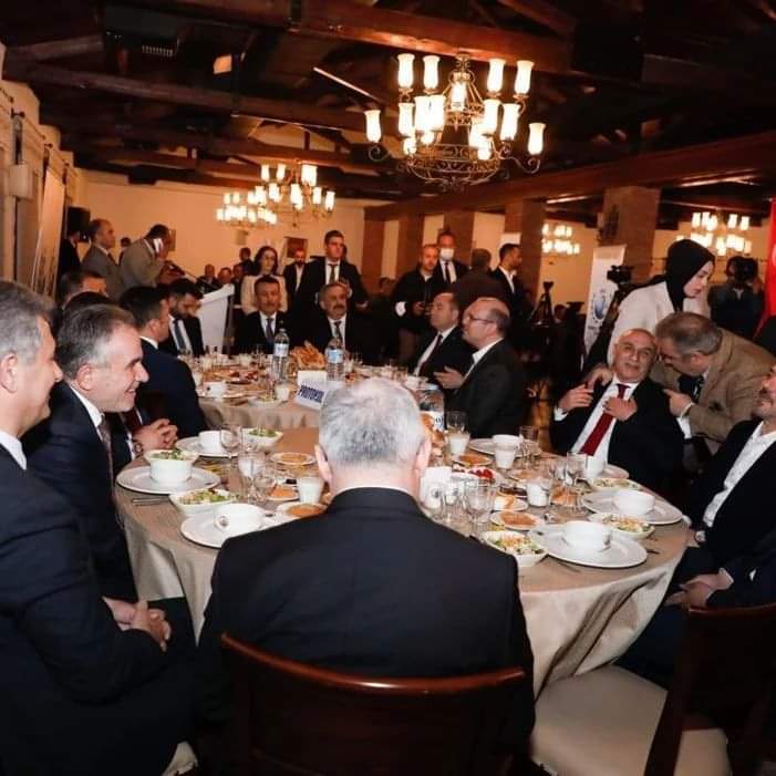 Siyasetçiler Ve Basın Mensupları AYD İftarında Bir Araya Geldi