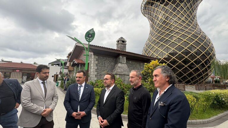 TİMBİR Heyeti Rize Çay Çarşısı’nda - Birlik Haber Ajansı