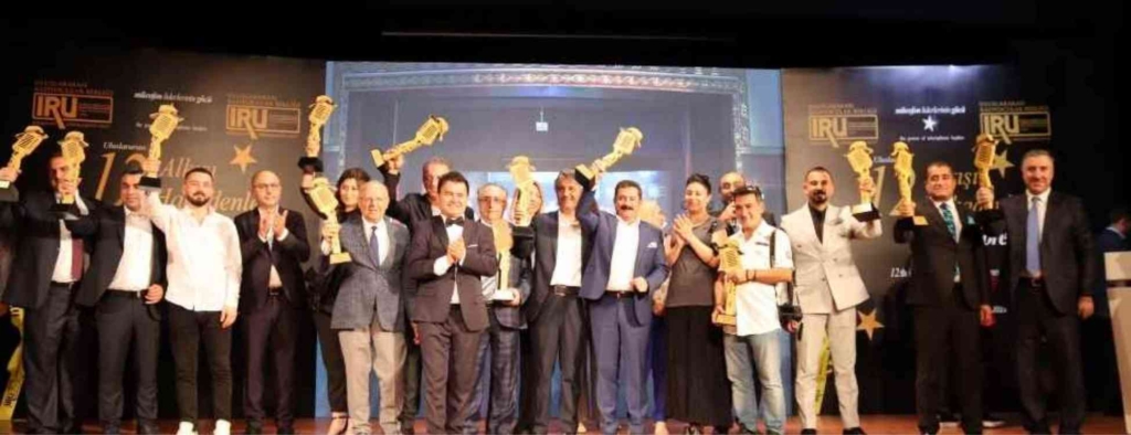 TİMBİR Ödülünü Aldı