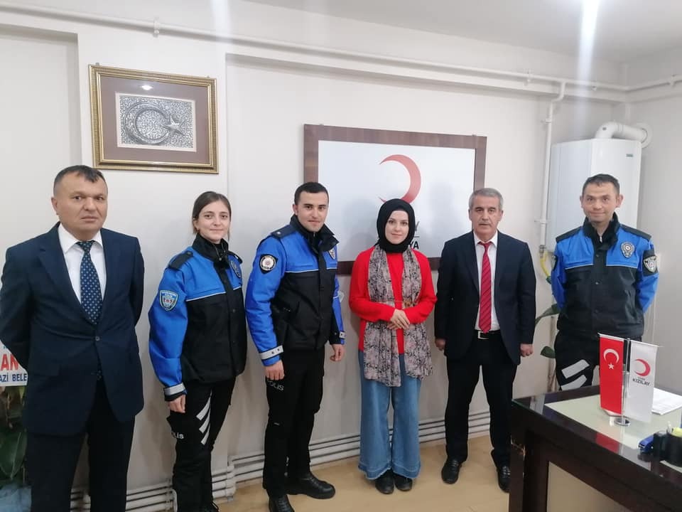 Türk Kızılay'ına hafta nedeniyle ziyaretçi akını yaşanıyor