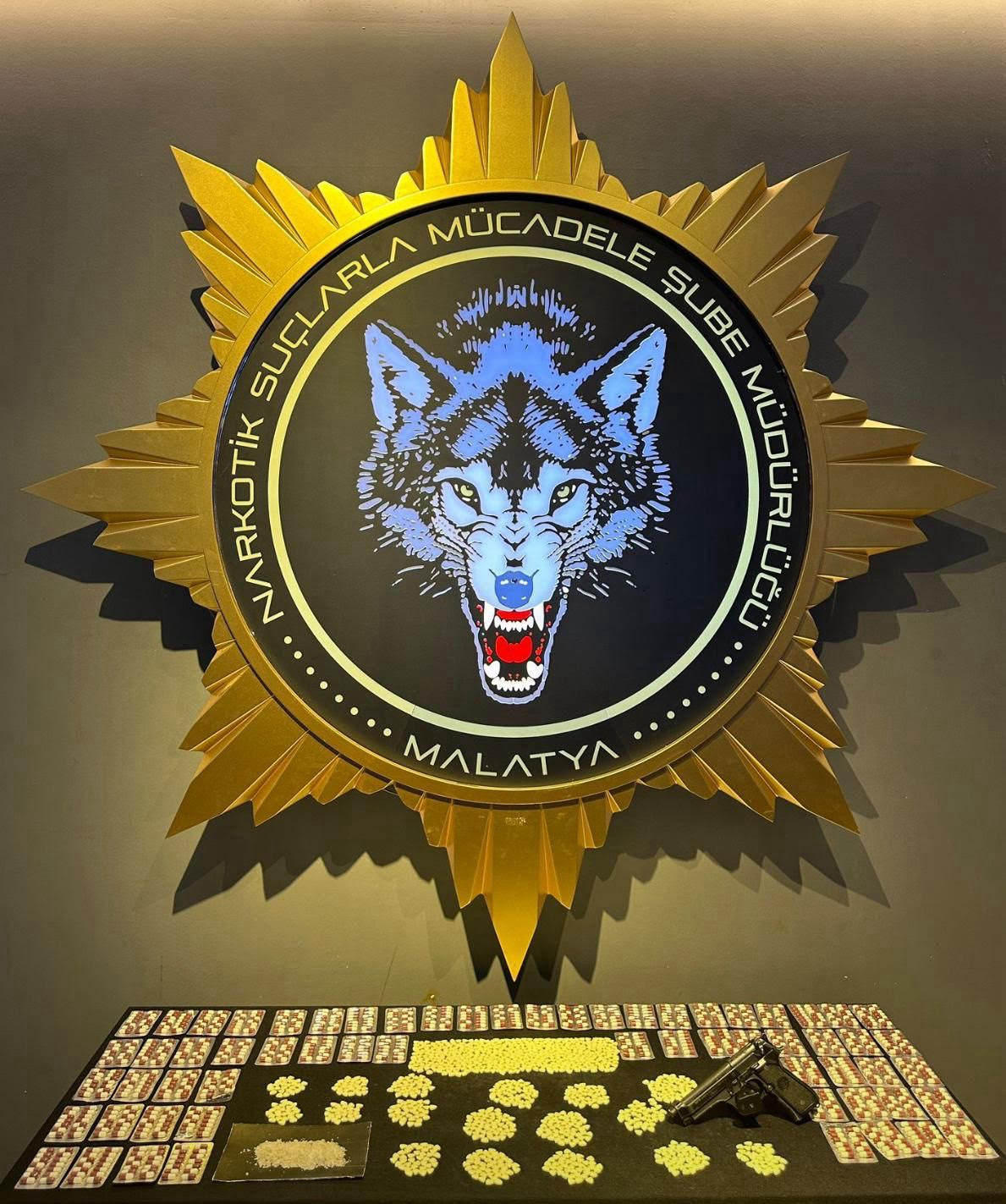 Uyuşturucu Tacirleri Yakalandı