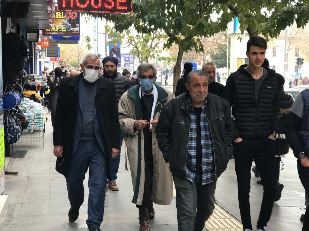 Vakaların düştüğü Elazığ’da vatandaşlardan "kurallara uyalım" çağrısı