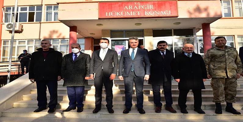Vali Baruş Arapgirli Muhtarlarla Buluştu