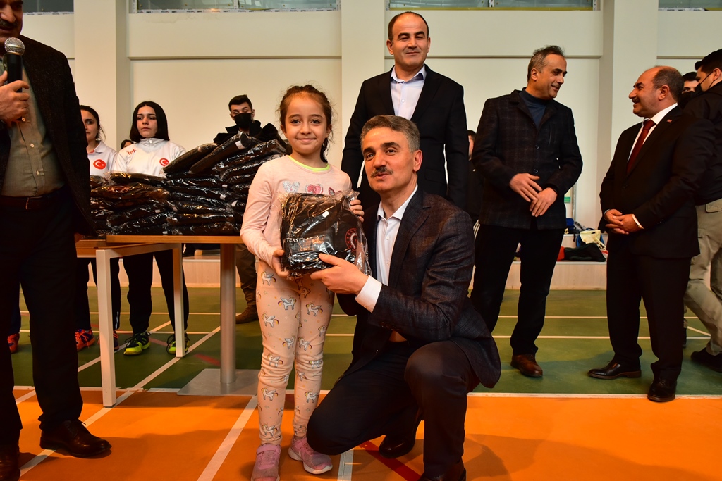 Vali Baruş Gençlerle Buluştu