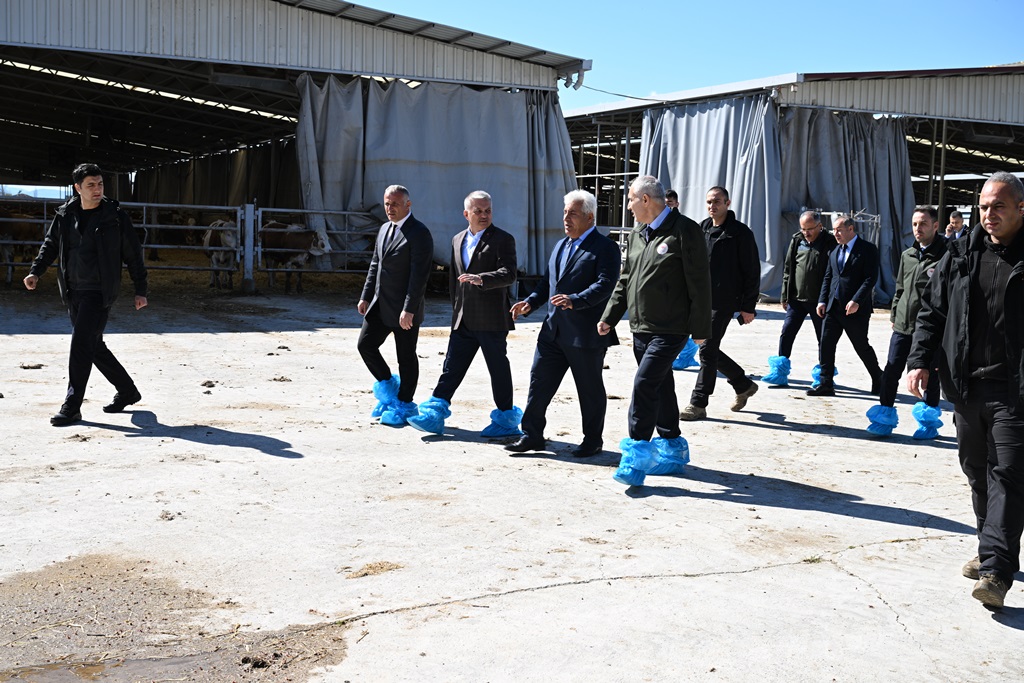 Vali Ersin Yazıcı’dan Battalgazi İlçesindeki Çiftliklere  Ziyaret