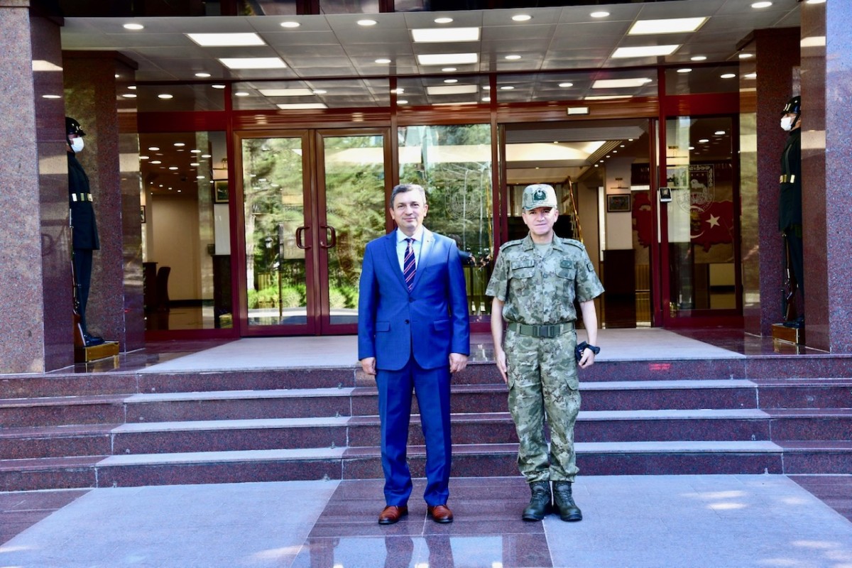 Vali Şahin Garnizon Komutanlığını Ziyaret Etti