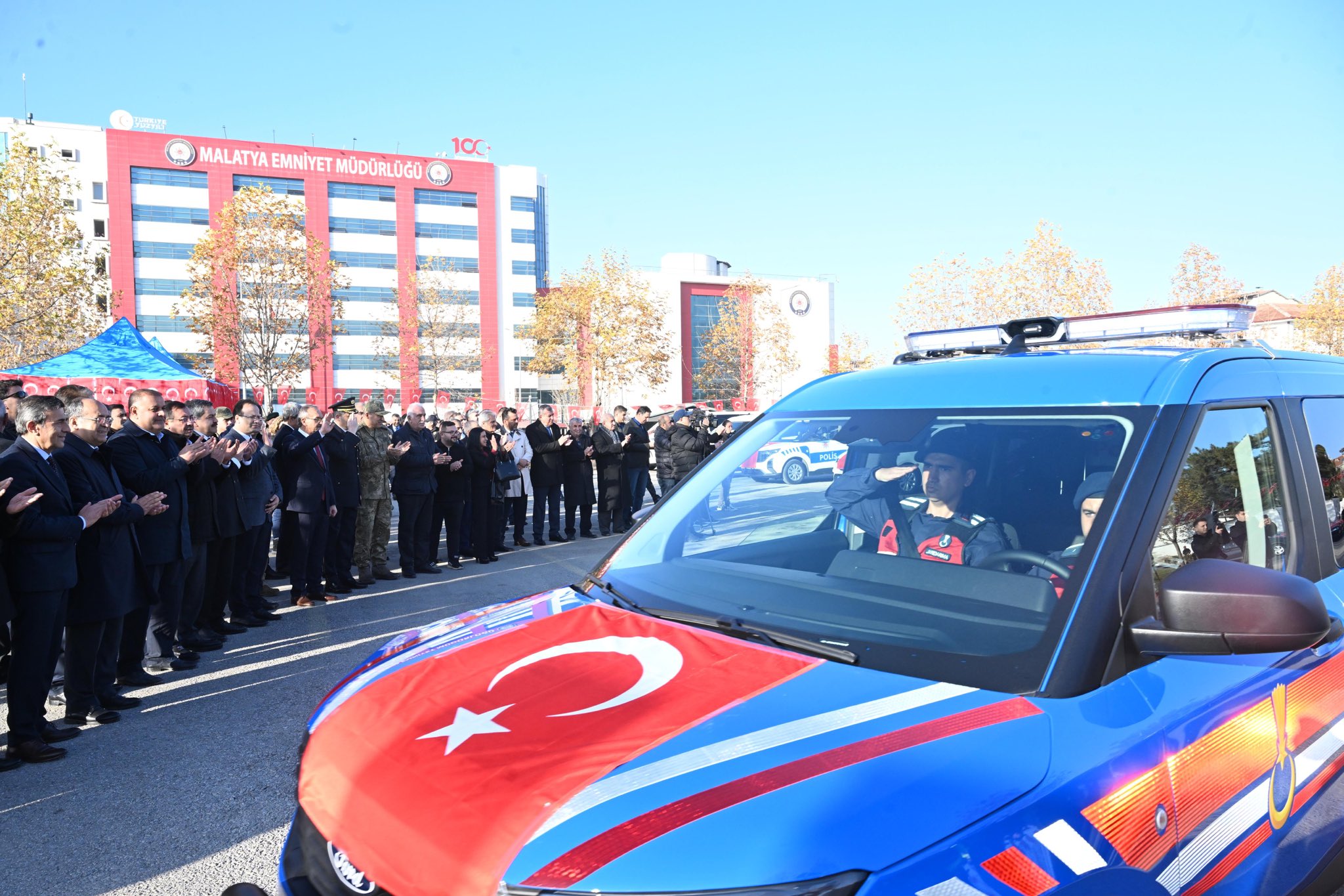 Vali Seddar Yavuz, Güvenlik Güçlerimize Araç Teslim Törenine Katıldı