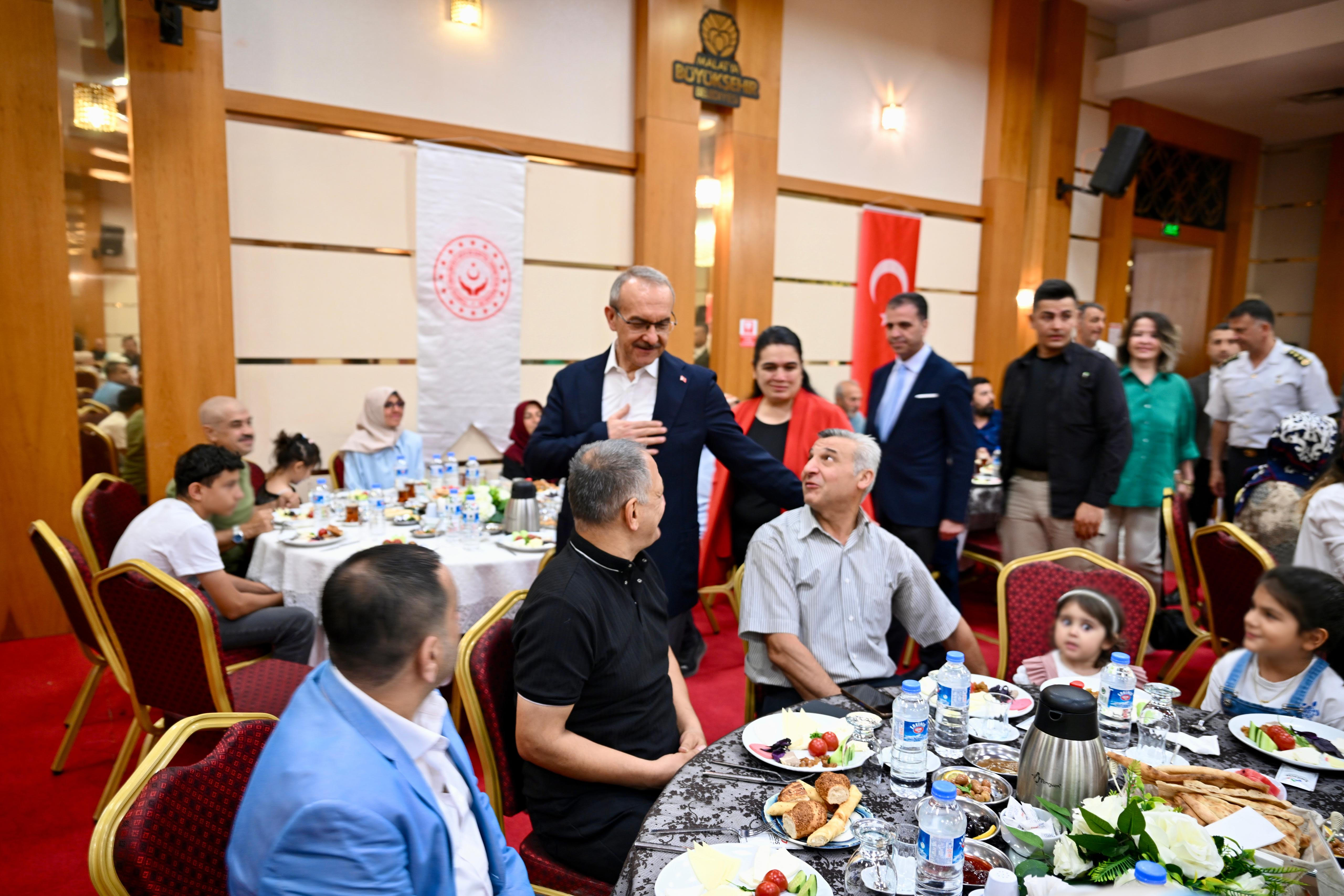 Vali Seddar Yavuz Koruyucu Aile Günü Programına Katıldı