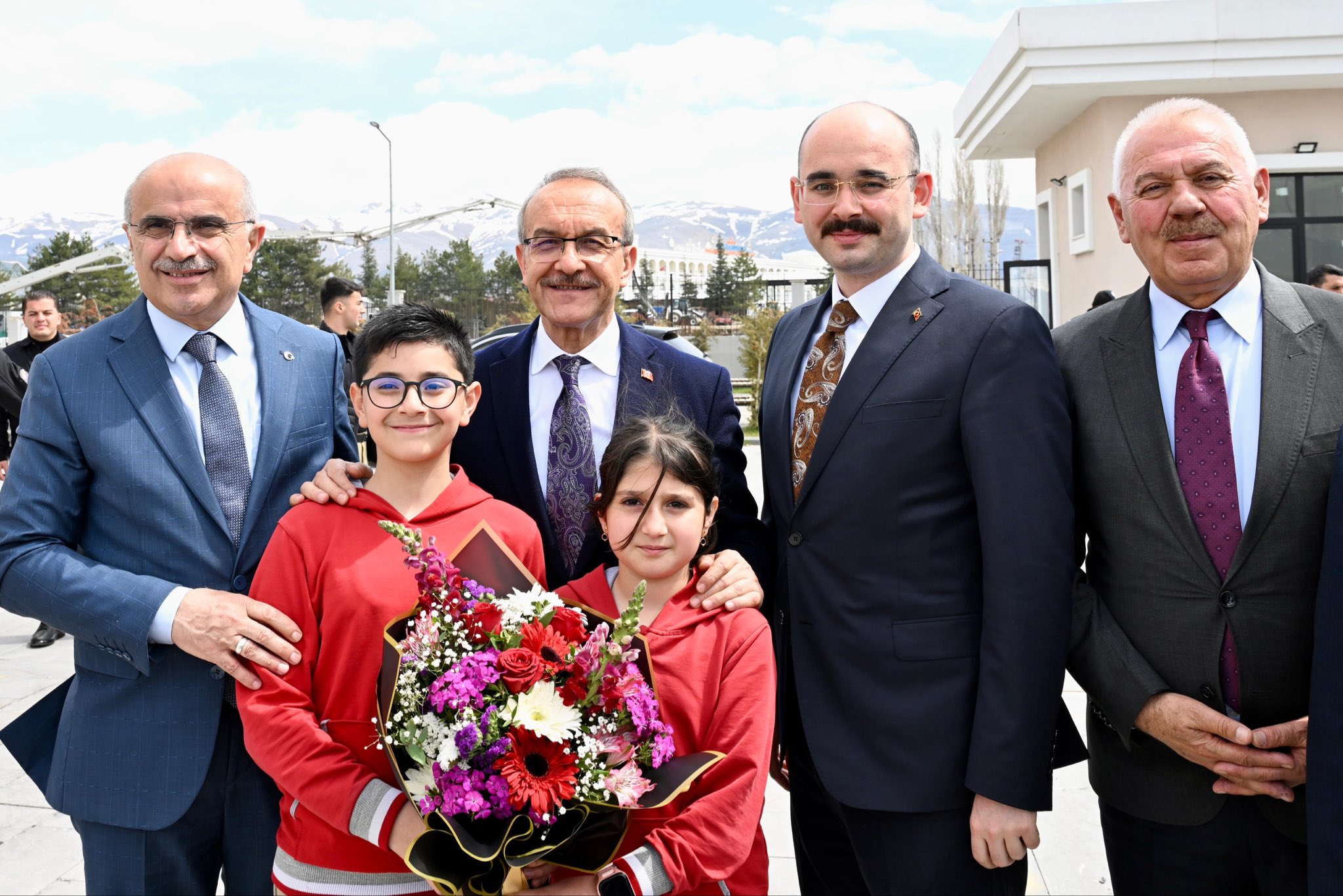 Vali Yavuz Doğanşehir’de: “Depremin İzlerini Silmeye Devam Ediyoruz”