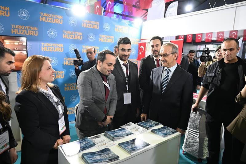 Vali Yavuz, İpekyolu Kariyer Fuarı Açılış Programına Katıldı