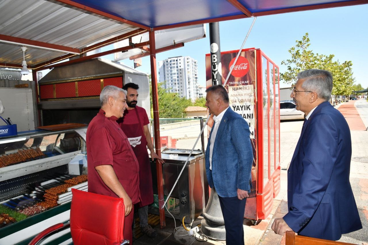Vali Yazıcı'dan Konteyner Çarşı Esnafına Ziyaret