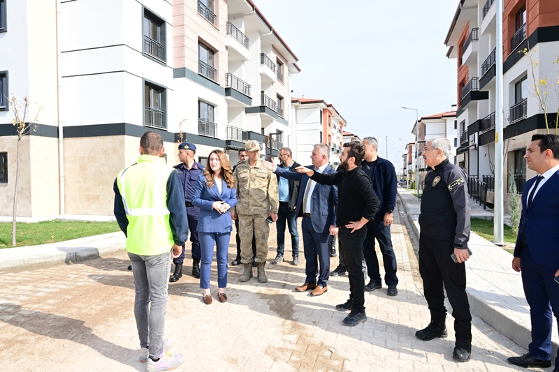 Vali Yazıcı İlçe Ziyaretlerini Sürdürüyor
