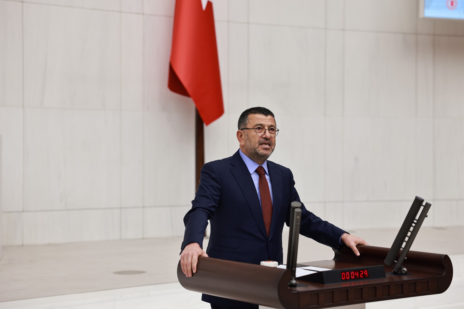 Veli Ağbaba MKYK Üyeliğini Devretti