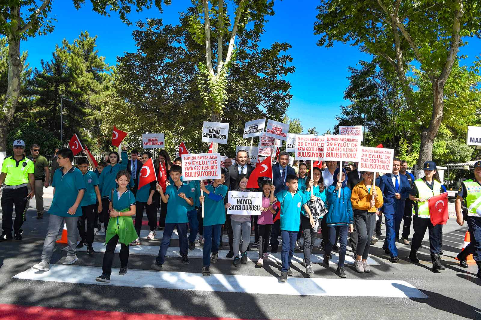 “Yayalara Öncelik Duruşu, Hayata Saygı Duruşu” İle Malatya'da Yaya Önceliğine Dikkat Çekti