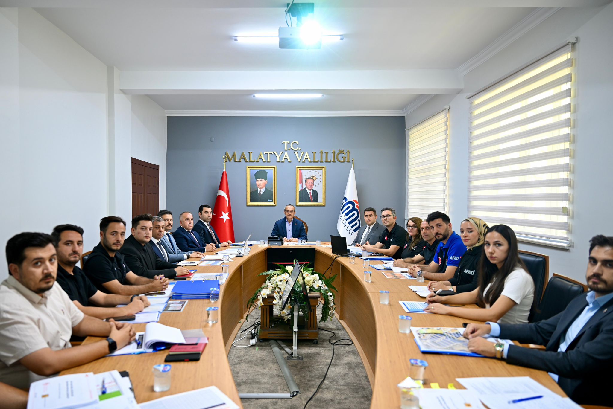 Yeni Vali Yavuz Kurum Müdürleriyle Toplantı Yaptı