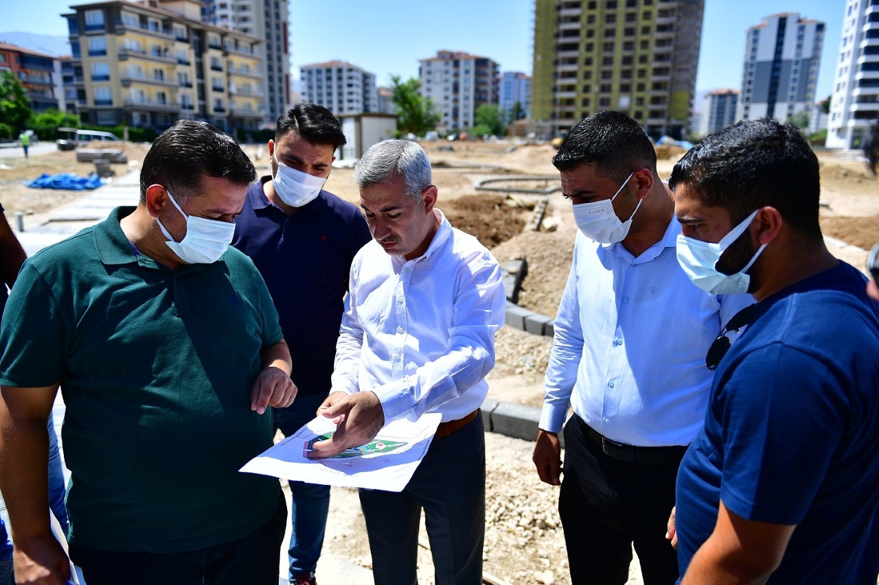 Yeşilyurt Belediyesi, Çilesiz’deki 10 dönümlük alanı park yatırımıyla güzelleştiriyor