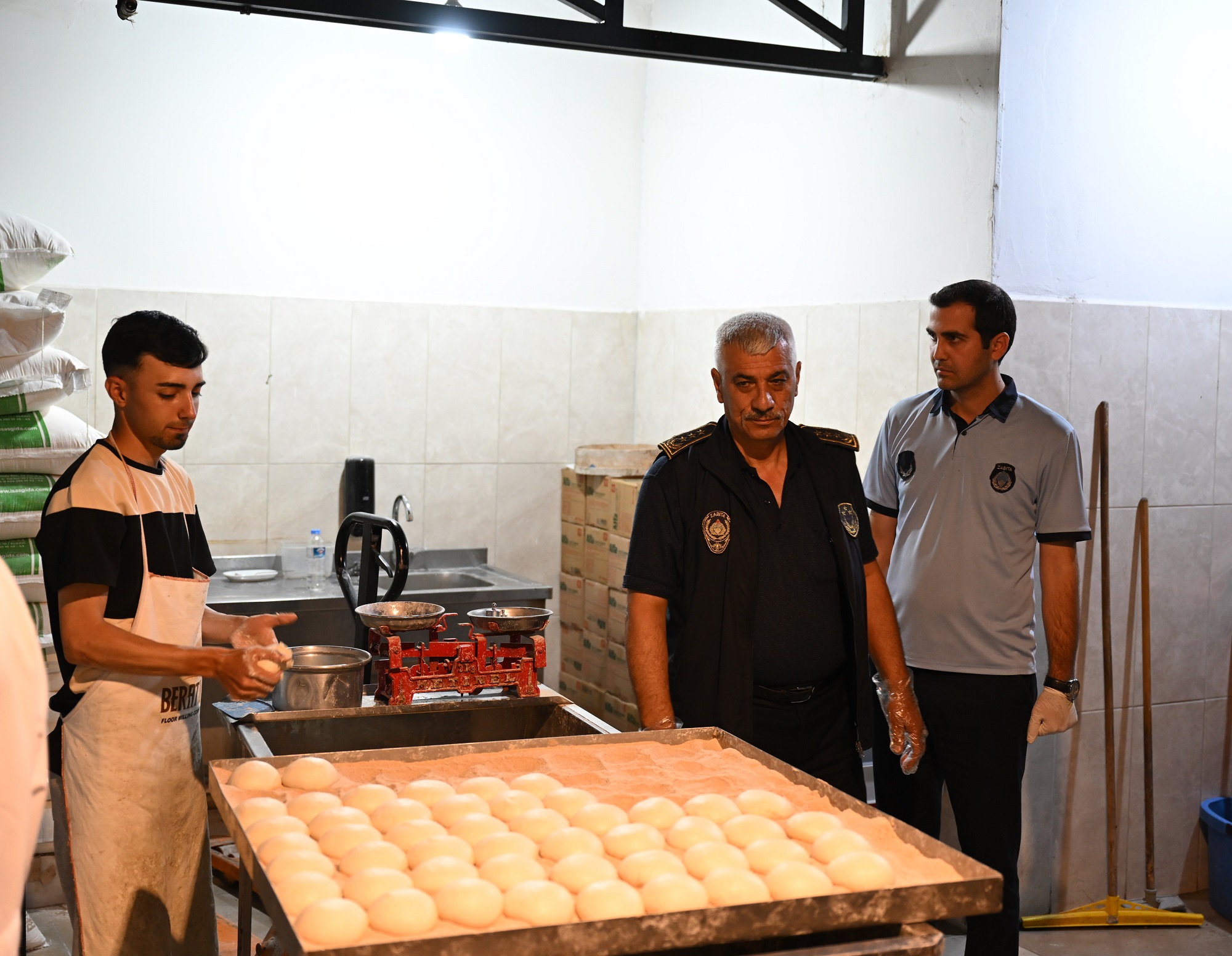 Yeşilyurt Belediyesi Ekipleri, Bayram Öncesinde Denetimleri Artırdı