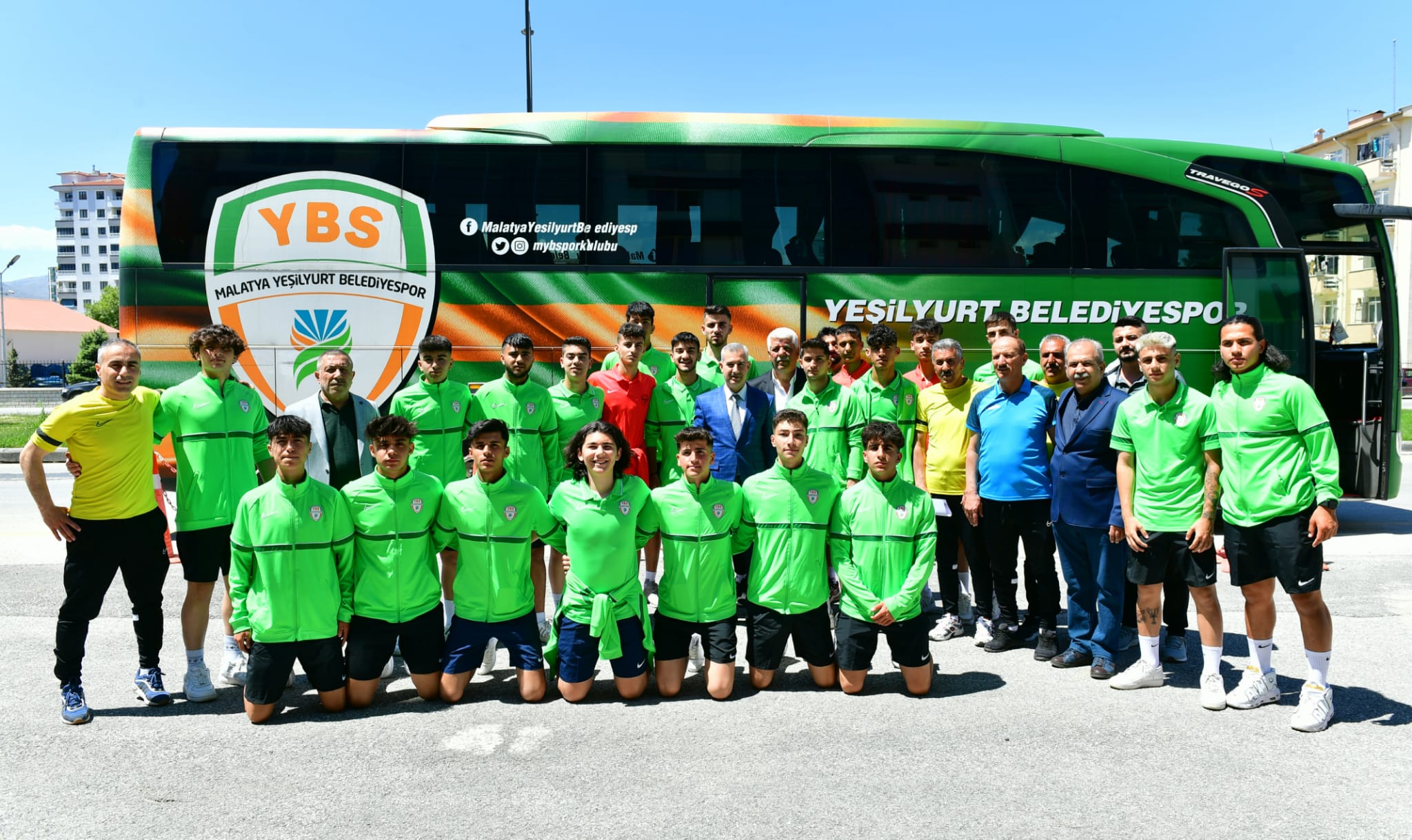 Yeşilyurt Belediyespor U-18 Takımı Kahramanmaraş'a Uğurlandı