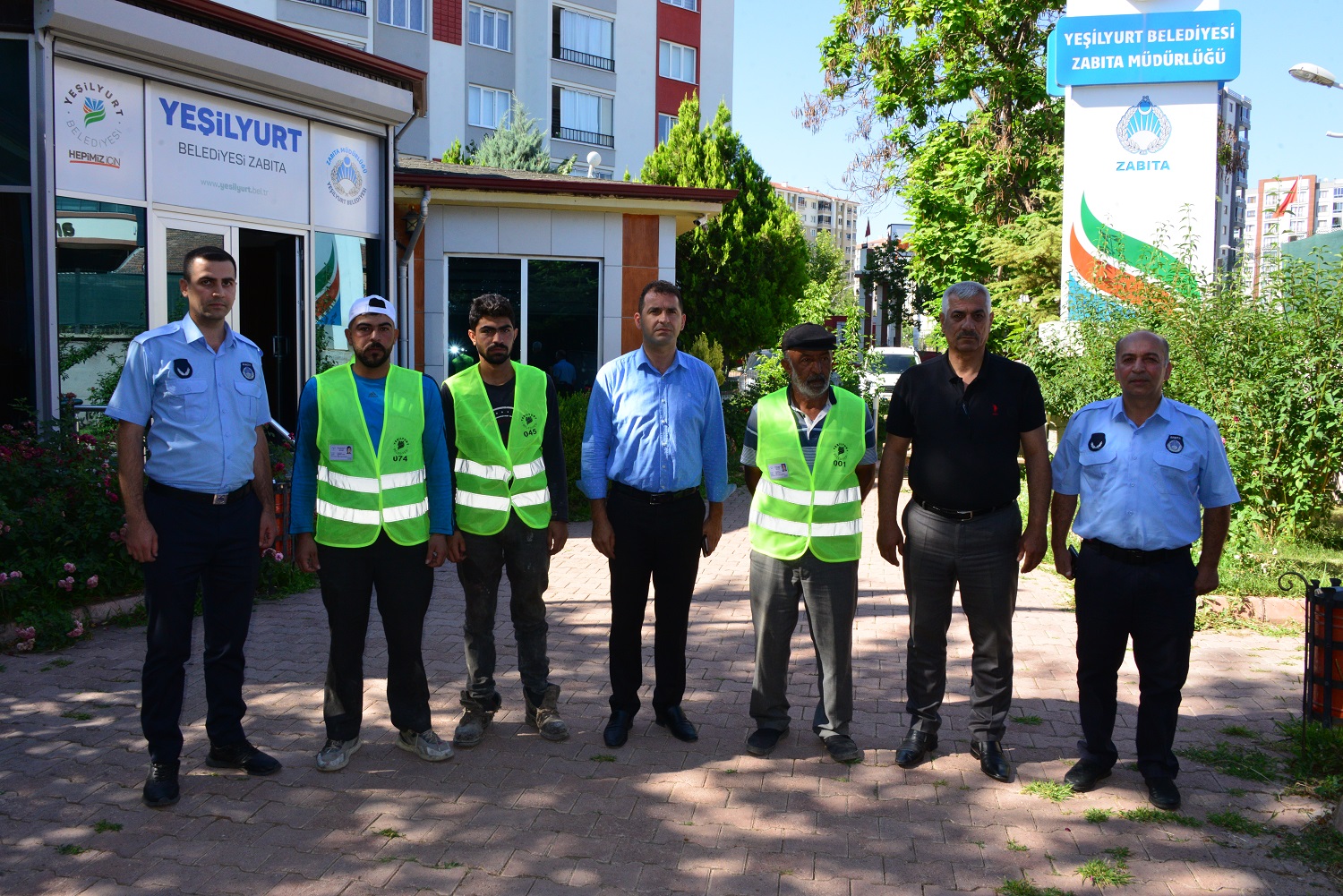 Yeşilyurt'da Kâğıt Toplayıcıları Kayıt  Altına Alınıyor