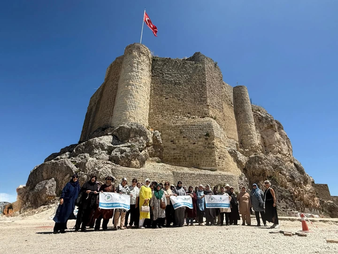 Yeşilyurt Kent Konseyi Kadın Meclisinden Harput’a Tarih Ve Kültür Dolu Gezi!