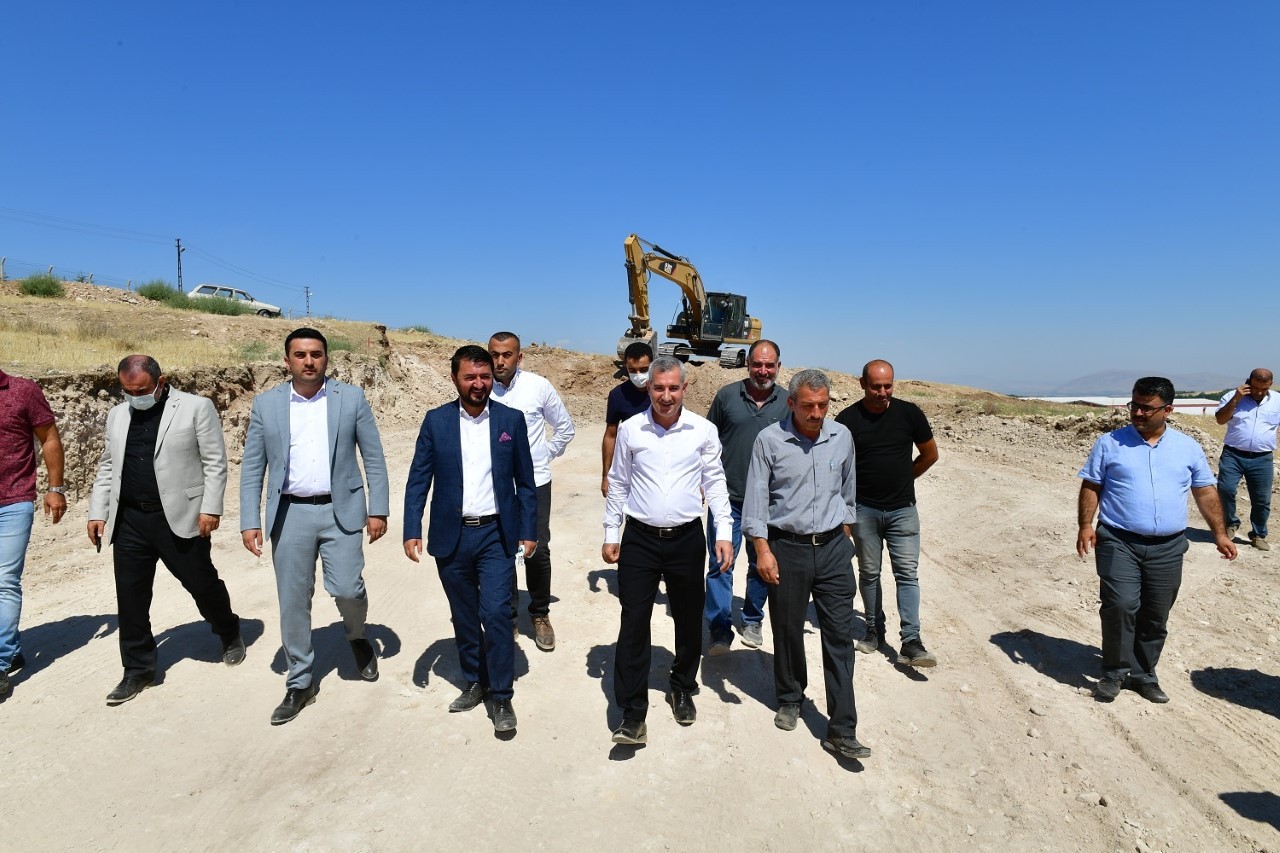 Yeşilyurt’ta alternatif güzergahlar trafik akışını rahatlatıyor