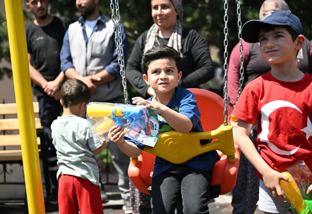 Yeşilyurt'ta güneş enerjili park hizmete açıldı