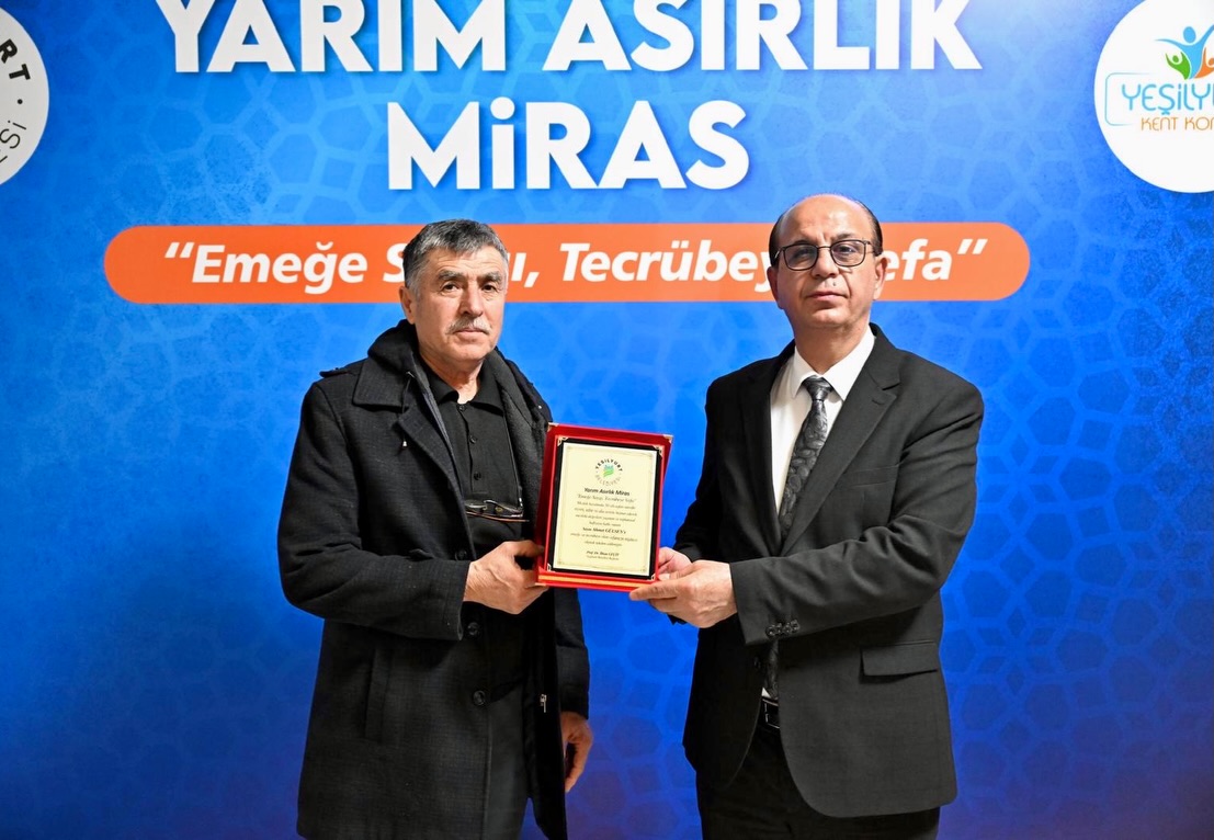 Yeşilyurt’ta Ustalara Vefa: Yarım Asırlık Emekler Plaketle Taçlandırıldı!