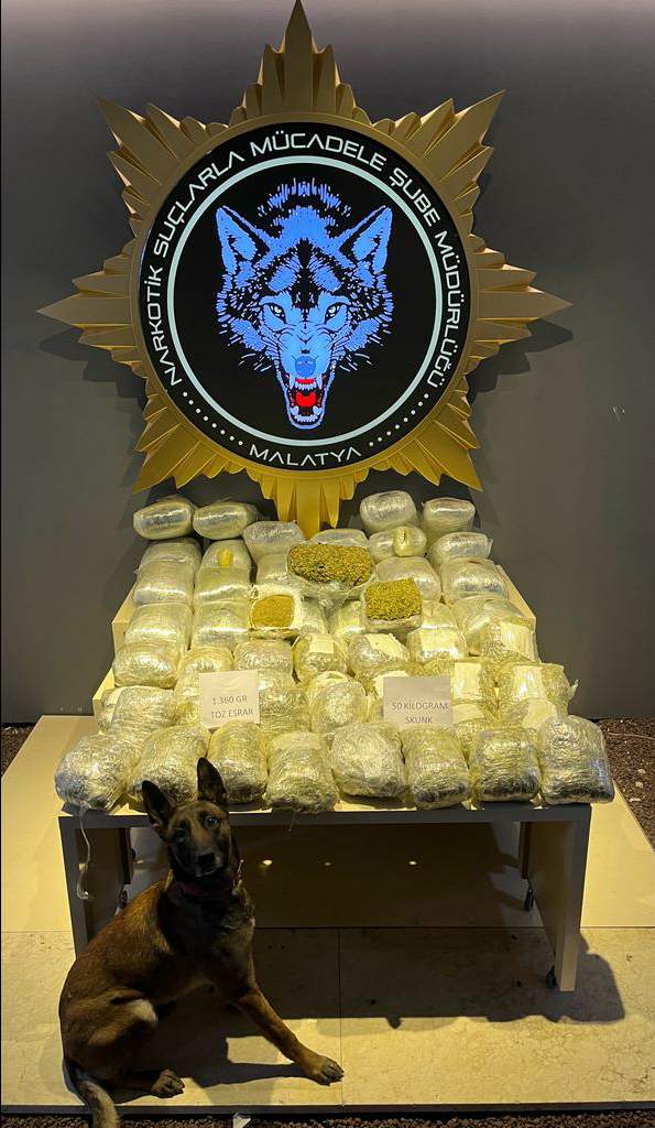 Yolcu Otobüsünde Uyuşturucu Sevkiyatina Polis Dur Dedi