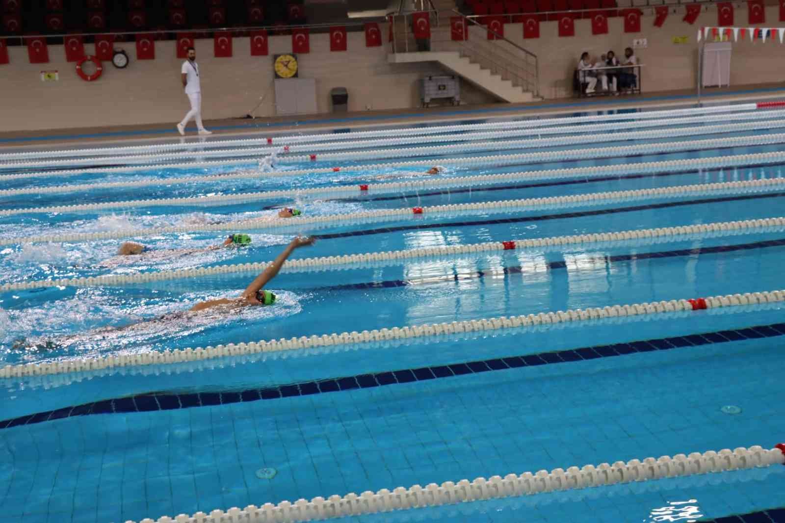 Yüzme hakemlerine vefa