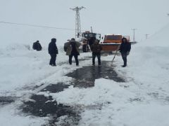 Siirt’te kar yüzünü gösterdi