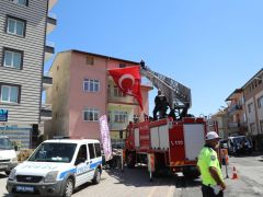 Başkan Güder’den şehit ailesine taziye ziyareti