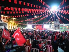 Malatyalılar 4 yıl önce olduğu gibi, 15 Temmuz’da yine meydanları doldurdu