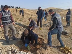 Malatya polisi 1000 fidan ile yarına nefes oldu