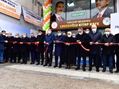 Yeşilyurt’ta yatırımlara kitap kafe de eklendi