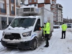 Kış lastiği denetimine ağırlık