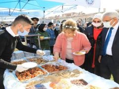 Kayısı Çiçeği Şenliği’ konukları Battalgazi’ye hayran kaldı