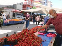 Malatya’da semt pazarı kuruldu