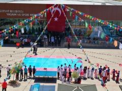 Yeşilyurt’ta 19 Mayıs özel bir programla kutladı