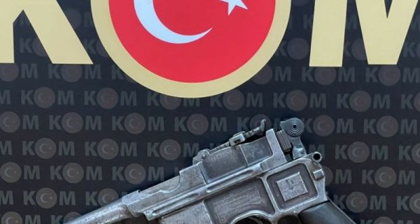 Otomatik Tabanca Ele Gecirildi Malatya Mega Haber Malatya Mega Haber