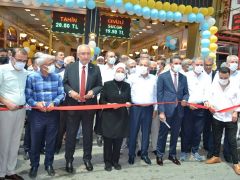 Öz Çakıroğlu Helva ve Kayısı Malatya’da 3. şubesini Açtı