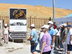 Arslantepe Höyüğü Dünya Kültür Mirası listesine girdikten sonra ilk turistleri ağırladı