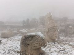 Nemrut Dağı’na Mevsimin İlk Karı Düştü