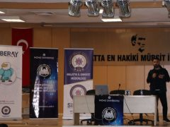 Emniyet’den “Güvenli İnternet Kullanımı ve Siber Zorbalıklar” konferansı