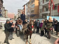 Kiraz, “Arabaları bırakıp at arabasına döneceğiz”