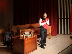 “İstiklal Yolu Mehmet Akif” Tiyatro Oyunu Seyircilerle Buluştu