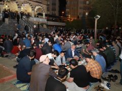 Güder Kanaat Önderlerini İftarda Ağırladı