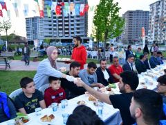 Çınar, “Bayanlarımızın Örnek Davranışını Takdirle Karşılıyoruz”