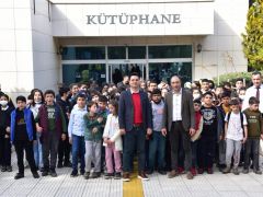 Semt Konağı Öğrencileri Kütüphane Gezdi