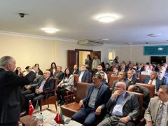 Gürkan Pütürge- Doğanyol Eğitim Yardımlaşma Vakfı’nın İftarına Katıldı