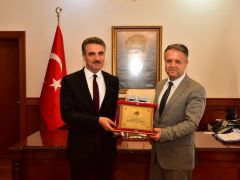 Pandemi Kurulu Üyelerine Plaket